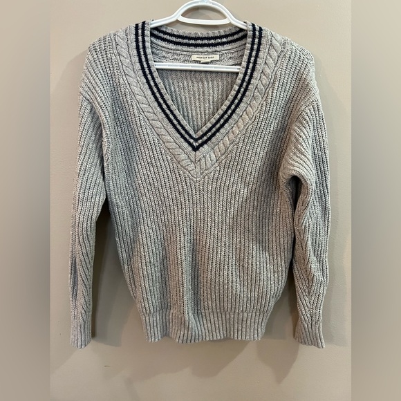 American Eagle knit sweater - Picture 1 of 3
